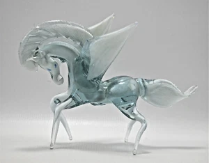 Arte estilo Murano azul y blanco de colección vidrio soplado a mano caballo Pegaso 4,75" - Imagen 1 de 11