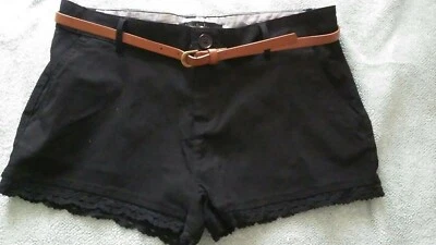 Pantalones cortos Derek Heart Juniors negros con cinturón marrón M 147 Foto 1 de 4