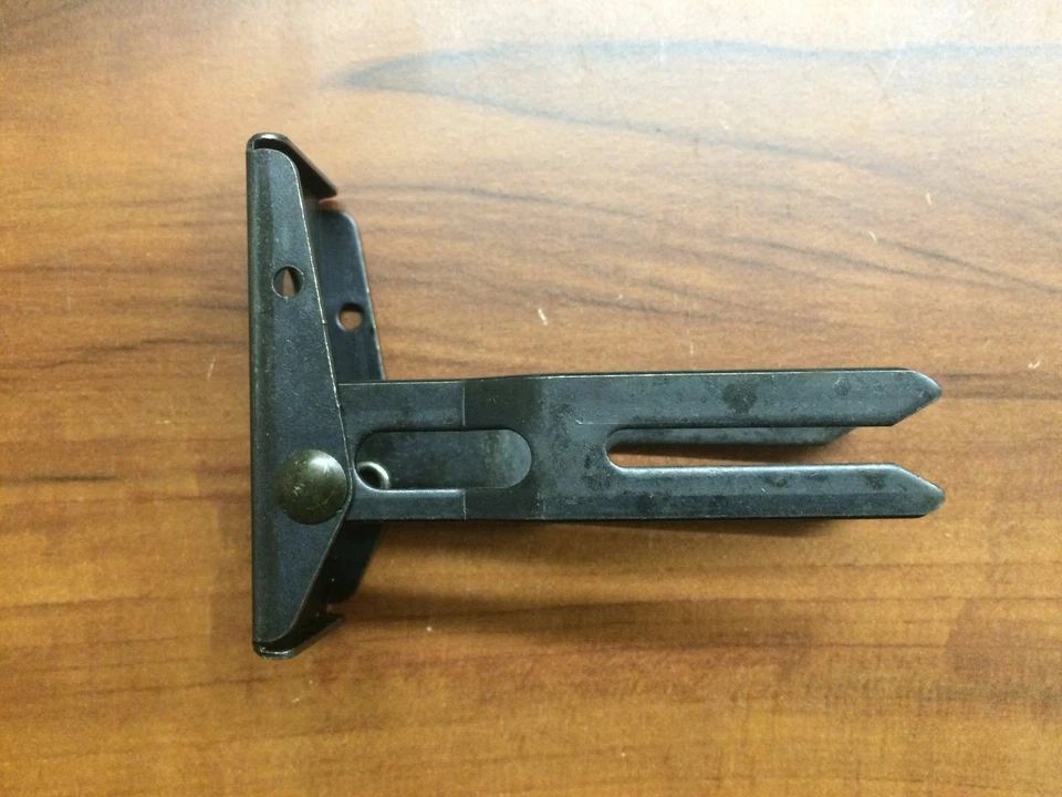 NEW MILWAUKEE PIVOT SHOE ASSEMBLY SAWZALL 45-16-0495 REPLACES 45-16-0055 - Image 1 of 1