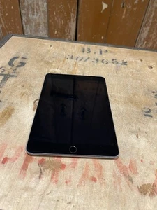 Apple iPad Mini 3 Wi-Fi Cellular 16GB Silver A1600 - Picture 1 of 17