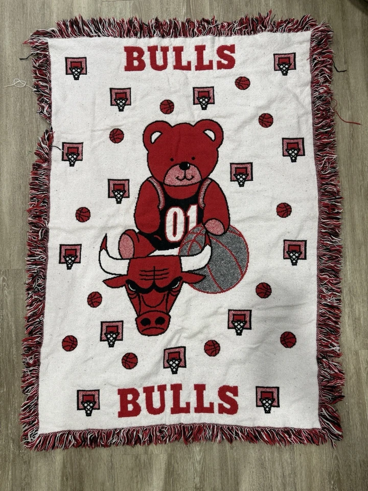 Manta tejida vintage de oso de peluche de los Chicago Bulls roja negra flecos 32x45 Foto 1 de 4