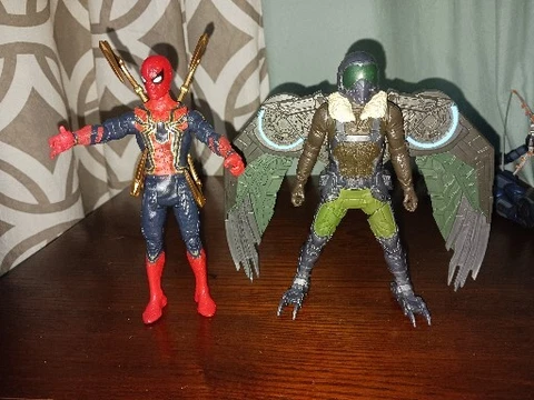 Marvel Iron Spider-Man & Vulture Cover
