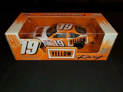 Réplica fundida a presión Yellow Racing 1998 escala 1:24 edición de coleccionista #19 Tony Raines Foto 1 de 4