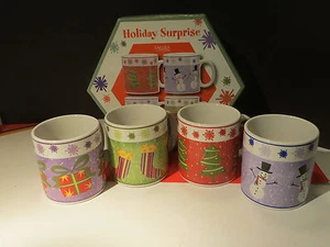 WEIHNACHTSTASSEN SET (4) "HOLIDAY SURPRISE" VON SAKURA STEINGUT MIT GESCHENKBOX - Bild 1 von 12