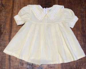 Vintage Baby Mädchen Kleid gelb weiß Kragen Plissee Gr. 12M, kleines Stückchen - Bild 1 von 5