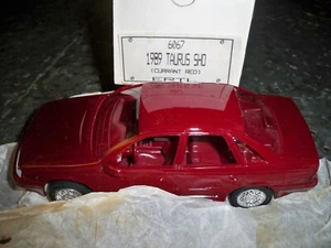 1989 Ford Taurus SHO Berlina Leggera Titanio Metallico #6054 Rivenditore PROMO NUOVO - Foto 1 di 5