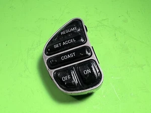 03-07 LINCOLN TOWN CAR CRUISE CONTROL SWITCH SILVER TRIM 3W1F-18C844-AA  - Picture 1 of 6