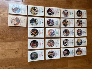 Pre Owned Harlequin Presents paperback vintage romance novels lot of 22 - Bild 1 von 1