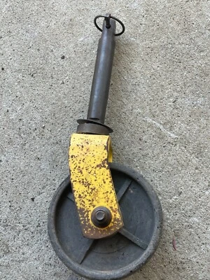 JOHN DEERE 60" Deck 425 445 455 420 430 roda dianteira rodízio com espaçadores de clipe - Imagem 1 de 4