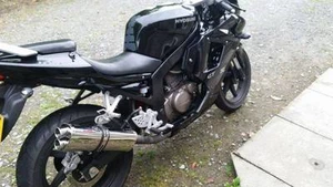 Hyosung GTR125 GT125 Cometa acero inoxidable tri-ovalado doble salida CARRETERA LEGAL lata de escape - Imagen 1 de 4