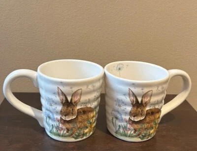 Juego de 2 tazas de café nuevas conejito de Pascua patrón floral primavera Foto 1 de 3