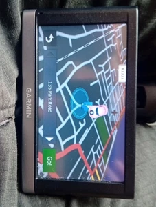 GARMIN GPS NAVIGATION SYSTEM 145-01615-10 TOUCHSCREEN - Picture 1 of 2