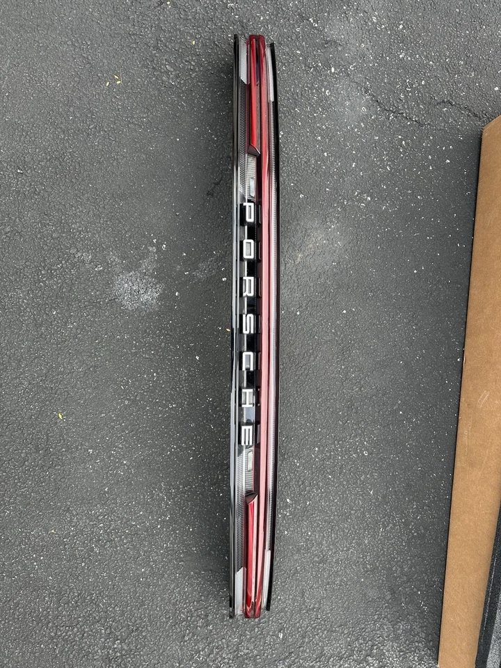 2023-2025 PPORSCHE CAYENNE ЗАДНИЙ СВЕТОДИОДНЫЙ ЗАДНИЙ ФОНАРЬ БАР PT 9Y0945207AT - Изображение 1 из 4