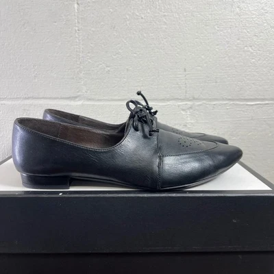 Zapatos planos para mujer Miz Mooz de cuero negro punta puntiaguda sin cordones talla 9 EE. UU./40 UE Foto 1 de 4