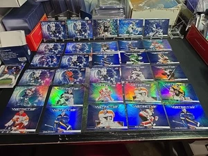 Lotto 30 Inserti Carte Upper Deck Hockey Eclittica e Scintillante Istintivo - Foto 1 di 9