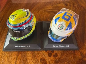 SET BESTEHEND AUS 2 SPARK BRAND F1 MINI HELMEN F.MASSA 2017 M.ERICSSON 2018 SCALE 1/5 - Bild 1 von 4