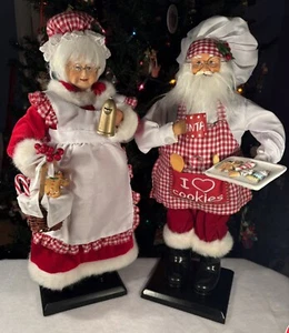 St Nicholas Square 18” MAKING SPIRITS BRIGHT Santa & Mrs Claus: Christmas Baking - Picture 1 of 18