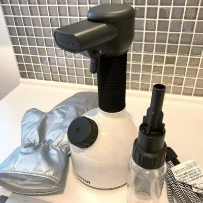 LAURASTAR IGGI Pure White Hygienic Handheld Garment Steamer Deodorization - Image 1 of 3