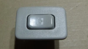 2005-2009 Hummer H3 Sunroof Switch - Picture 1 of 8