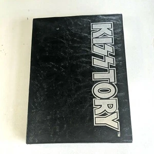 Libro de tapa dura con estuche KISS KISStory 1994 firmado y numerado limitado - Imagen 1 de 5