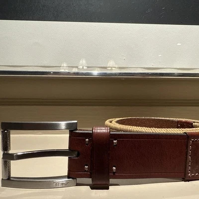 Cinturón Tumi Hombre Cuero y Cordón Trenzado Marrón Níquel Pulido Talla 40 Foto 1 de 4