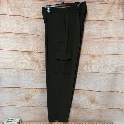 Pantalones elásticos Ashley Stewart verde crepé bolsillos cargo talla grande 16 Foto 1 de 4