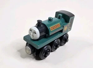 Thomas & seine Freunde Holzeisenbahn Zug Panzer Lok - Peter Sam - 2003 GUC - grün - Bild 1 von 10