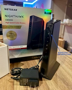 NETGEAR Nighthawk CM3000 LIGHTLY USED! | DOCSIS 3.1 Cable Modem , Black - Picture 1 of 14