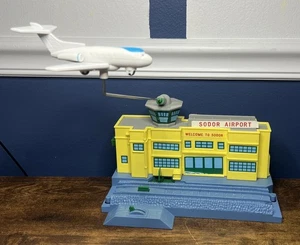 Hit Toy Co Thomas & Friends Trackmaster Sodor Airport 2006 con Jeremy funzionante! - Foto 1 di 9