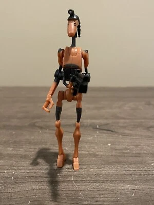 Figura de acción Hasbro 2009 Star Wars Clone Wars Rocket Battle Droid 3,75" Foto 1 de 4