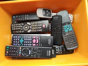 Telecomandi assortiti per TV, BluRay, fan, completamente testati e funzionanti! - Foto 1 di 21