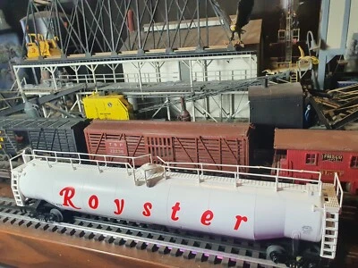 O Scale 33,000 Gallon Freight Tanker Car Atlas - Image 1 of 4