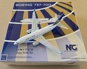 1:400 NG Models Boeing 737-700 United Airlines "post-merger" N16732 - Picture 1 of 4