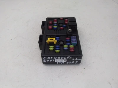Scatola fusibili Chevrolet Captiva C100, C140 96821082 2.0 Diesel 110kw 27590507 - Immagine 1 di 4