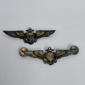 2 INSIGNIA DE PILOTO ALAS DE AVIADOR CUERPO DE MARINES DE EE. UU. DE LA SEGUNDA GUERRA MUNDIAL AMICO 10K G en estuche S y Rumpp - Imagen 1 de 10