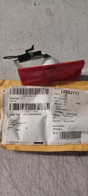 ASUNTO DE LÁMPARA AM GENERAL, MARCADOR LATERAL TRASERO, MV-1 PT007749 Foto 1 de 3