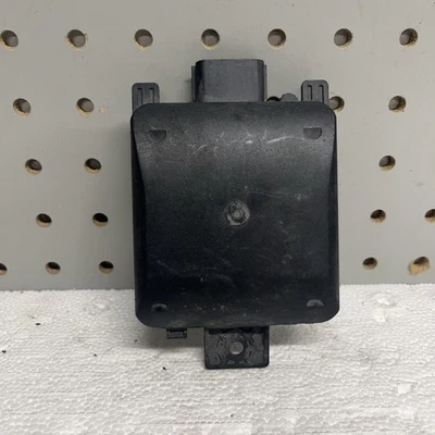 Радар для правосторонних объектов со стороны пассажира 2021-2023 Chevrolet Blazer 84729106 (3015) - Изображение 1 из 4