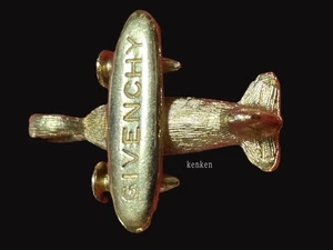 Collar GIVENCHY TOP AUTÉNTICO Avión kenkenjp Avión Logo Dorado Sin Cadena Top solamente - Imagen 1 de 8
