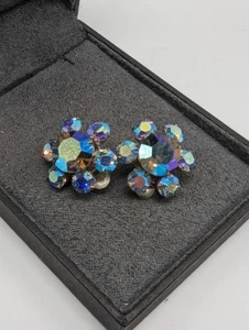 Vintage aurora bolerious blue iridescent flower clip on Earrings LIGHT WEAR - Picture 1 of 5