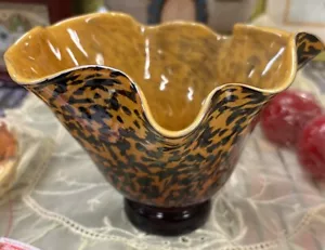 Hand Blown Art Glass Handkerchief Ruffle Vase Tortoise Shell Polished Bottom - Picture 1 of 6