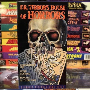 Dr Terror's House of Horrors 1965 VHS Tested Christopher Lee Peter Cushing Cult - Foto 1 di 12