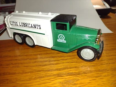 Banco de camión cisterna Diamond T 1930 de ERTL Citgo Lubricants - edición limitada 8" Foto 1 de 4