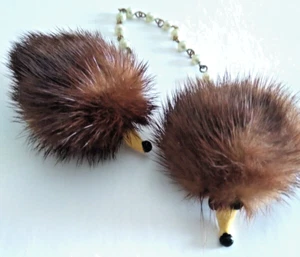 PAR DE GEMELOS DE PIEL DE CONEJO VINTAGE y PAR de CLIPS DE SOLAPA DE VISÓN Y "PERLA". - Imagen 1 de 6