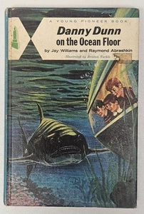 Danny Dunn on the Ocean Floor Jay Williams Raymond Abrashkin HC Young Pioneer - Picture 1 of 6