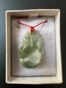 Collar colgante burro jade verde tallado a mano 3,5 cm x 2 cm con cordón 963e - Imagen 1 de 2