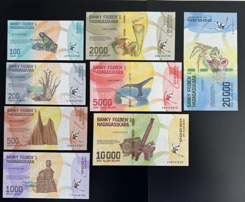 MADAGASCAR 20000 10000 5000 2000 1000 500 200 100 ARIARY FULL SET 2017 GEM UNC - Image 1 of 2