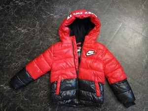 Nike Boys Jacket Size 5 Puffer Jacket Black And Red - Picture 1 of 5