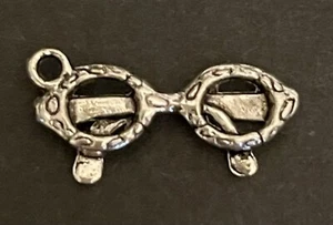 EYE GLASSES CHARMS Silver Tone Textured Jewelry Making Craft Metal LOT of 30 - Picture 1 of 3