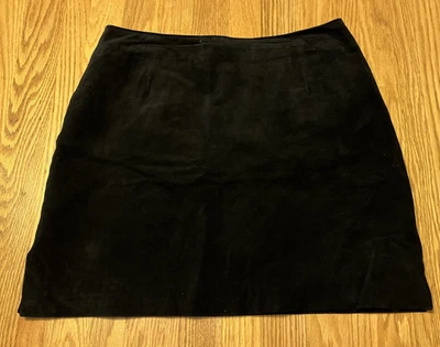 Hugo Buscati  Black  Suede Leather Skirt Size 12  Short 17" Vintage 1 owner - Image 1 of 4