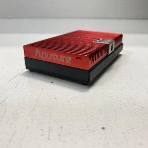 Aputure Red Ribbed LED Adjustable Brightness Lighting Compact - Bild 1 von 6